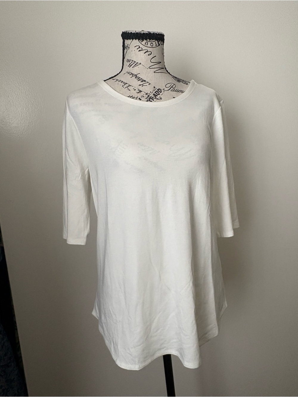 Cupio White Crewneck Short Sleeve Tee